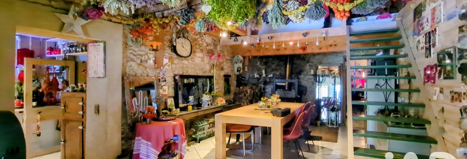 Appartement 7 Pièces 220 m² à vendre à Rochejean (25370)