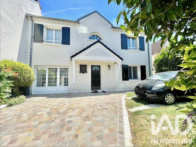 Vente Maison/villa 8 pièces — photo 1
