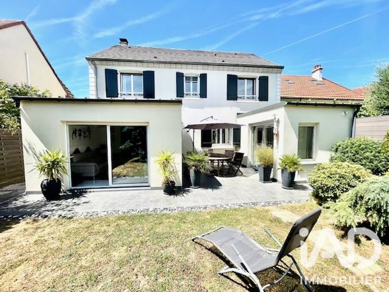 Vente Maison/villa 8 pièces — photo 1