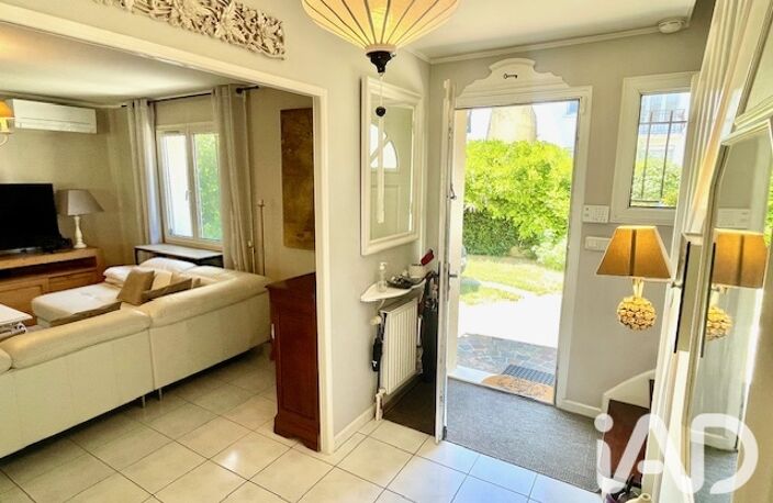 Vente Maison/villa 8 pièces — photo 2