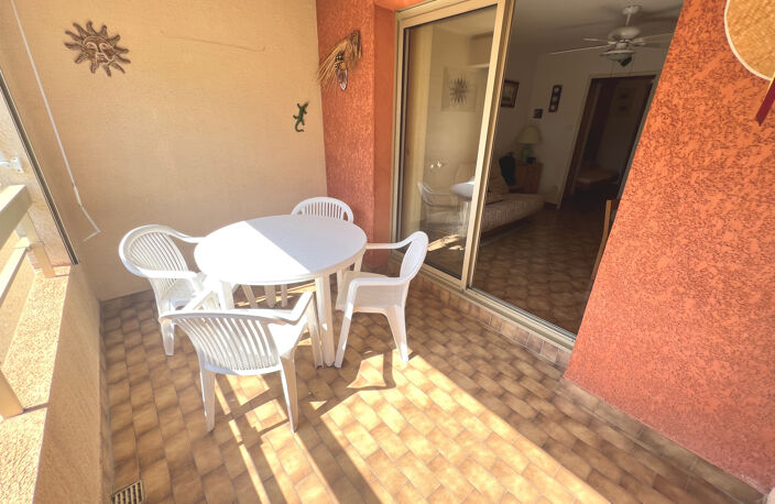 HYERES LE PORT - STUDIO 23M2 AVEC GARAGE — photo 5
