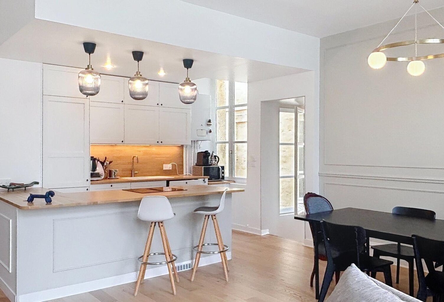 Appartement familial, Place de La Bourse - 107m² - 4 chambres - 3 salle d'eau — photo 1