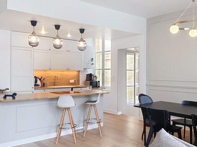 Appartement familial, Place de La Bourse - 107m² - 4 chambres - 3 salle d'eau — photo du bien