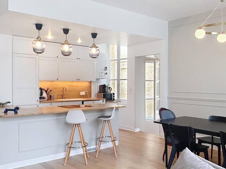 Appartement familial, Place de La Bourse - 107m² - 4 chambres - 3 salle d'eau — photo 1