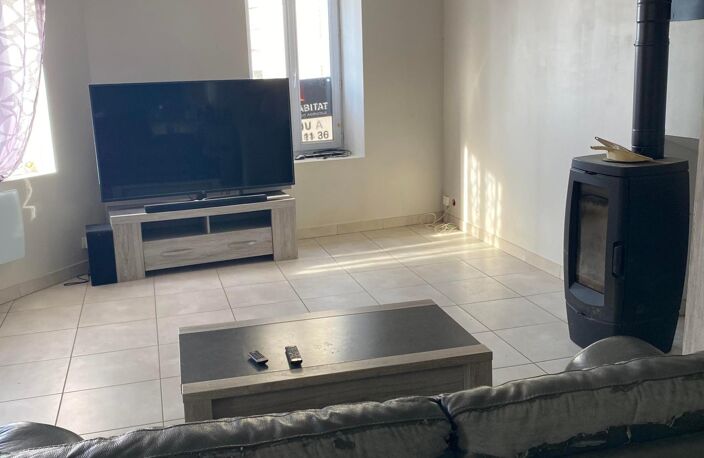Maison de ville offrant de beaux potentiels — photo 2