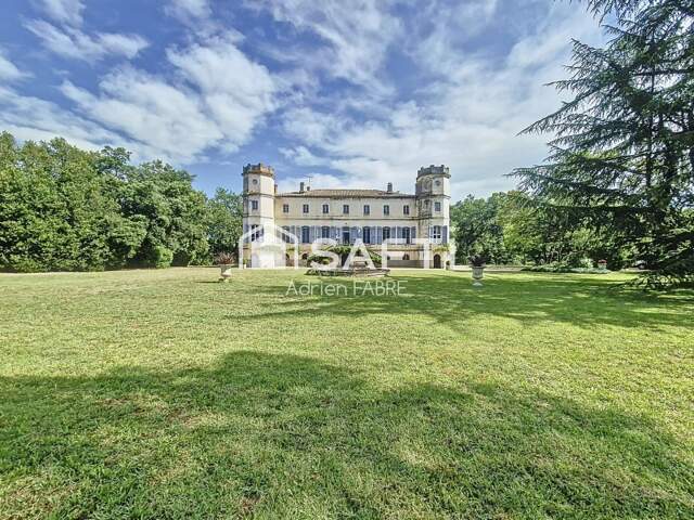À VENDRE  CHÂTEAU DU XIXe SIÈCLE  448 m²  avec un parc de 7 hectares  aux portes de Toulouse — photo du bien