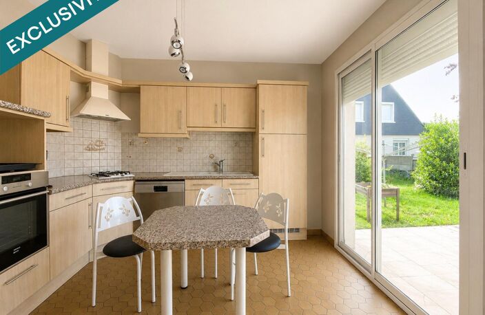 Maison non mitoyenne, 5 chambres et grand garage avec entrées indépendantes  un potentiel à exploiter ! — photo 2
