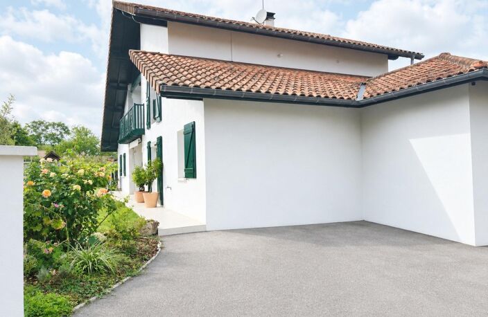 Villa au calme avec piscine et vue montagnes — photo 3