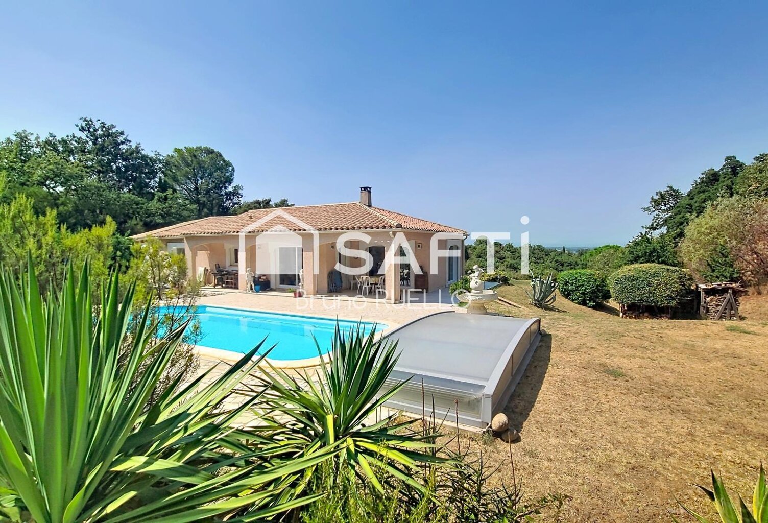 Villa de plain-pied 154 m² avec piscine sur plus de 5 000 m²  Montesquieu-des-Albères — photo 1