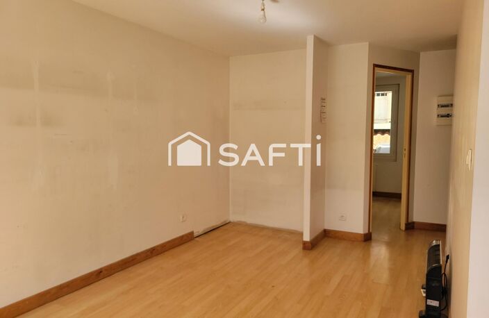 Immeuble à fort potentiel et local commercial avec studio. — photo 3
