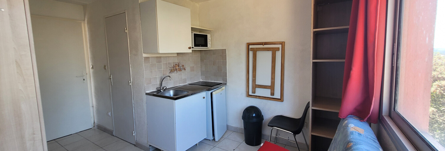Appartement 1 Pièce 12 m² à louer à Nîmes (30900)