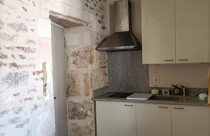 T2 - COEUR DE VILLE - CAHORS — photo 3