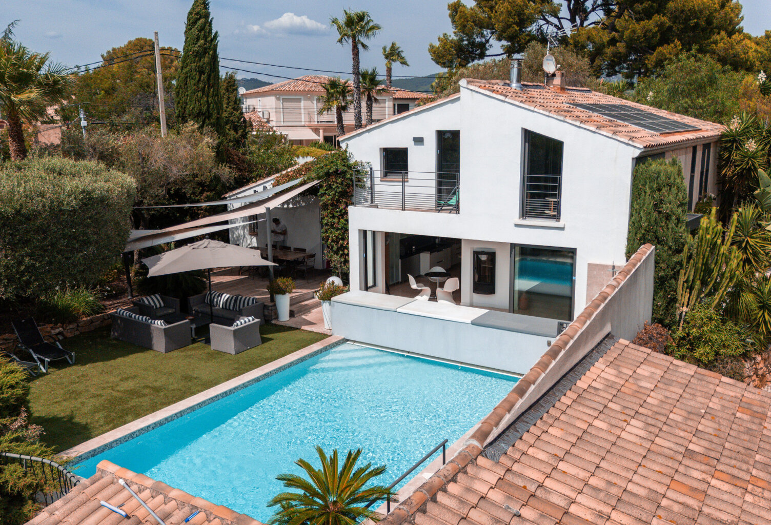 SANARY-SUR -MER  / QUARTIER BEAUCOURS - VILLA DE 170 M2 AVEC — photo 1