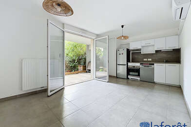 Appartement 3 pièces 253000 €
