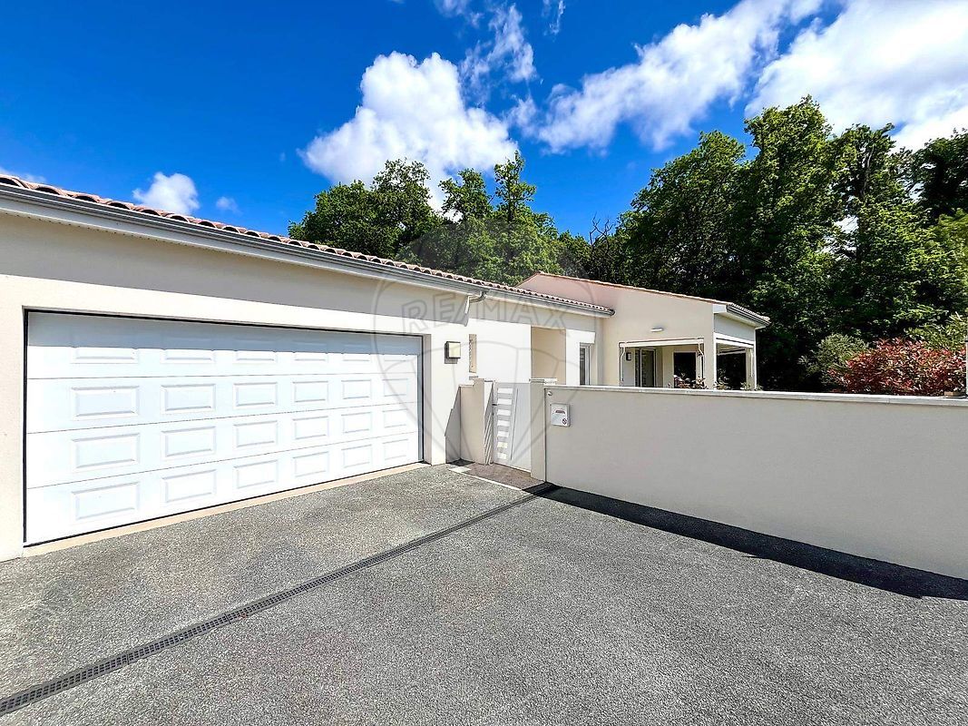 Villa / Maison  T4 à vendre Saint-Sulpice-de-Royan 17200