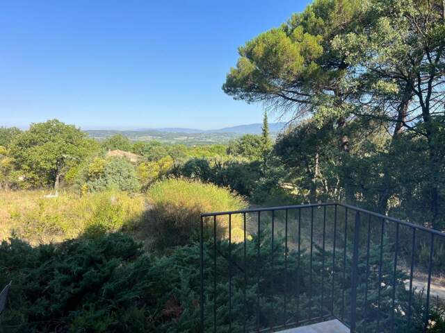 Villa familiale avec piscine, vue panoramique sur le Luberon — photo du bien