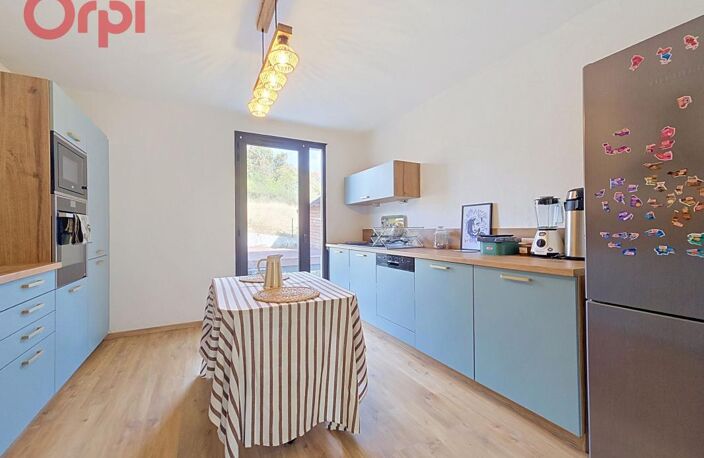 SAINT-YORRE – Maison rénovée avec terrasses, vue dégagée et fort potentiel d'évolution — photo 3