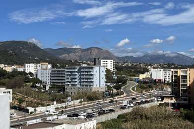 Appartement 3 pièces 957 €
