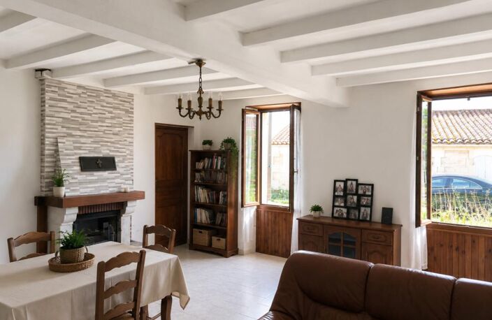 maison à vendre 7 pièces BURIE (17)Dépendances et Studio — photo 3