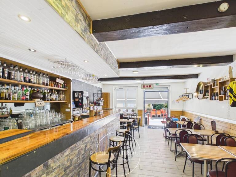 LES CÔTES-D’AREY (38) – FONDS DE COMMERCE BAR-RESTAURANT AVEC LOGEMENT — photo 1