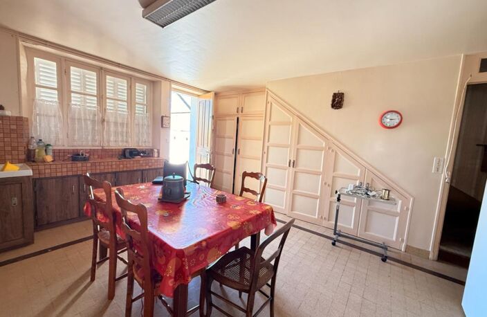EN EXCLUSIVITE ! Maison en pierre de 136m², 2 garages sur terrain de 950m² 71 500 € — photo 3