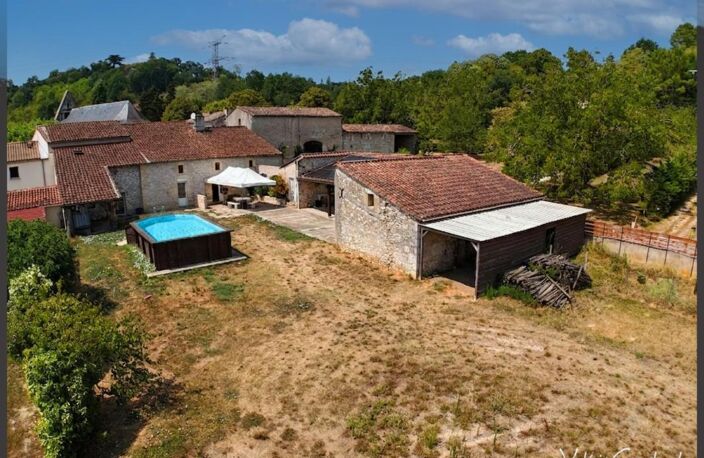 Maison en pierre de caractère (235 m²) – Dépendances, Jardin & Piscine à  SAINT ANTOINE DE BREUILH (24) — photo 3