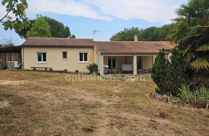 Maison de plain-pied de 120 m², 4/5 chambres et grand garage, au calme absolu. CHAMPNIERS (16) — photo 2