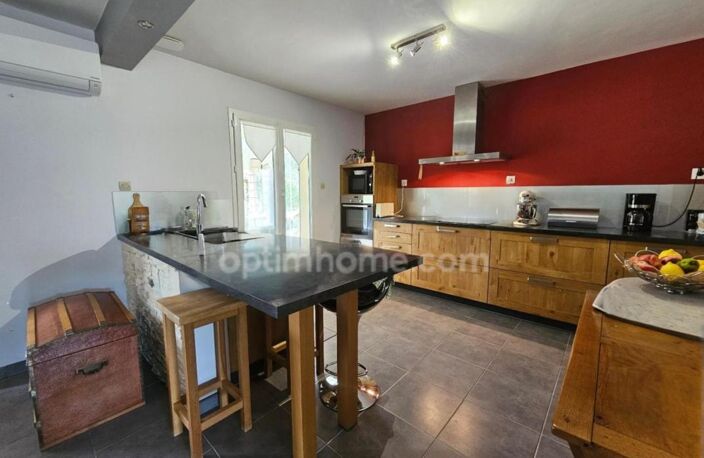 Maison de plain-pied de 120 m², 4/5 chambres et grand garage, au calme absolu. CHAMPNIERS (16) — photo 4