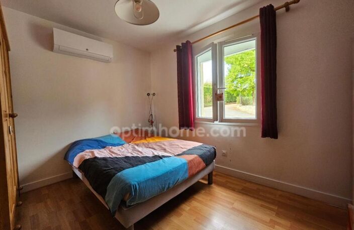 Maison de plain-pied de 120 m², 4/5 chambres et grand garage, au calme absolu. CHAMPNIERS (16) — photo 5