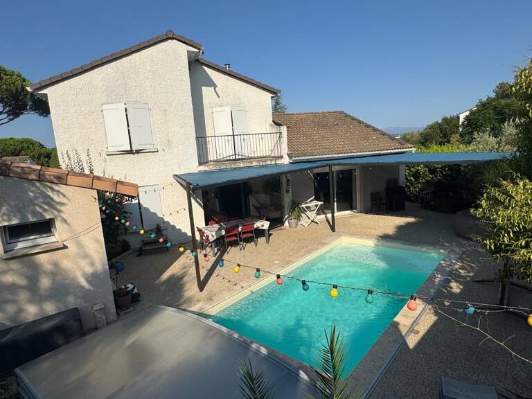 Maison À Vendre à Rochemaure — photo 1
