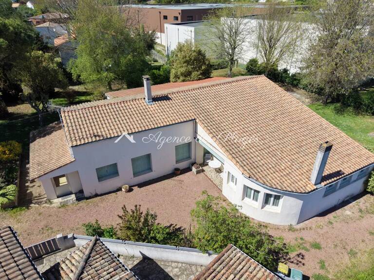 ENSEMBLE IMMOBILIER - MESCHERS — photo 1