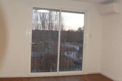 Appartement 3 pièces 1332 €