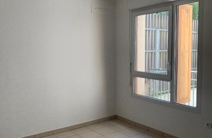 T1 — photo 2