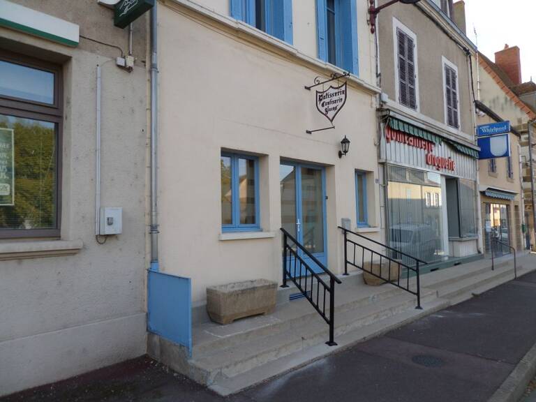 Appartement de 120m2 à louer sur Villefranche-d'Allier — photo 1