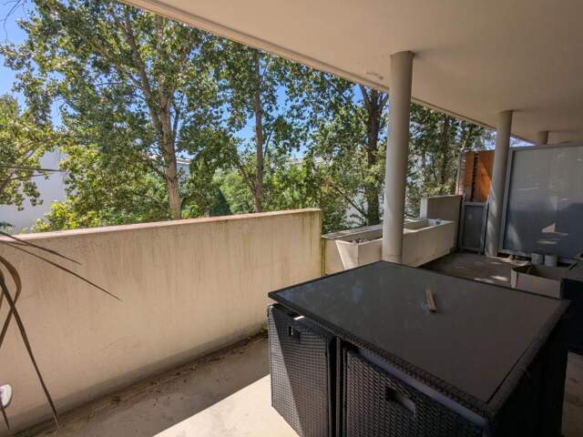 T2 avec grand balcon plein Sud + parking - Tram C à 300 mètr — photo du bien