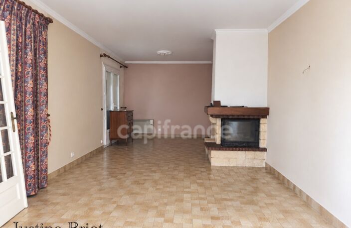 CHAULGNES – Maison avec sous-sol complet et beau potentiel — photo 3