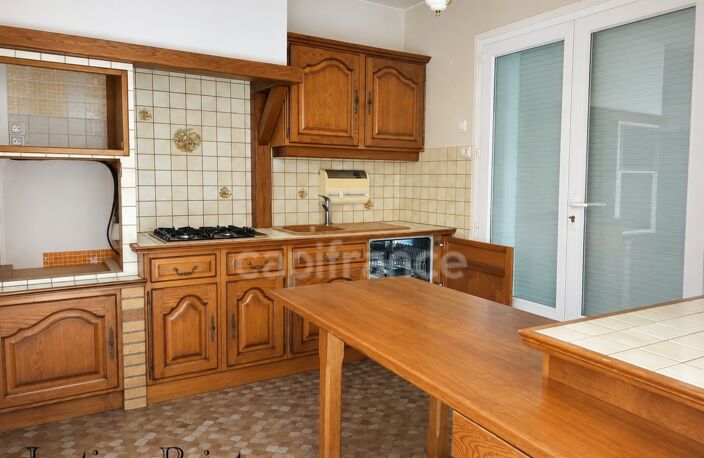 CHAULGNES – Maison avec sous-sol complet et beau potentiel — photo 4