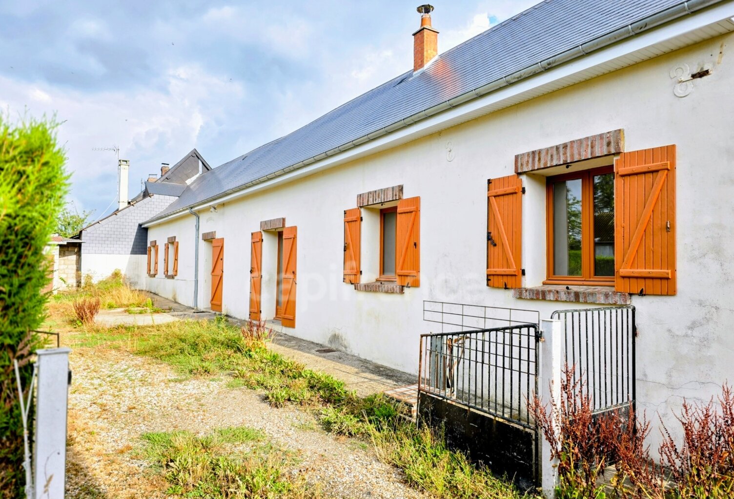 À VENDRE ANCIEN CORPS DE FERME RÉNOVÉ AVEC NOMBREUSES DÉPENDANCES à GUERVILLE (76) — photo 1