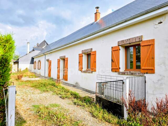 À VENDRE ANCIEN CORPS DE FERME RÉNOVÉ AVEC NOMBREUSES DÉPENDANCES à GUERVILLE (76) — photo du bien