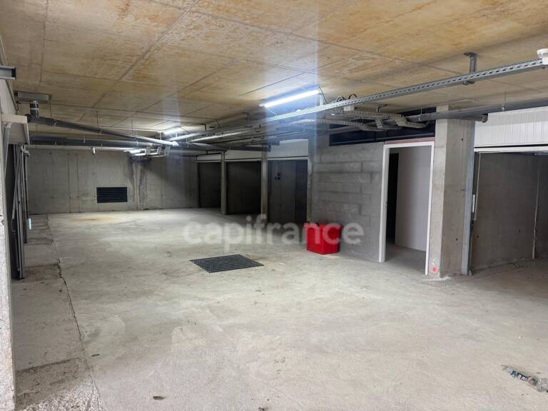 Garage à vendre NICE (06), quartier Saint Barthélémy — photo 1