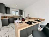 Maison à vendre 8 pièces - 200 m2 - Terrain 1748 m2 - DAMPIERRE EN YVELINES (78) — photo 2