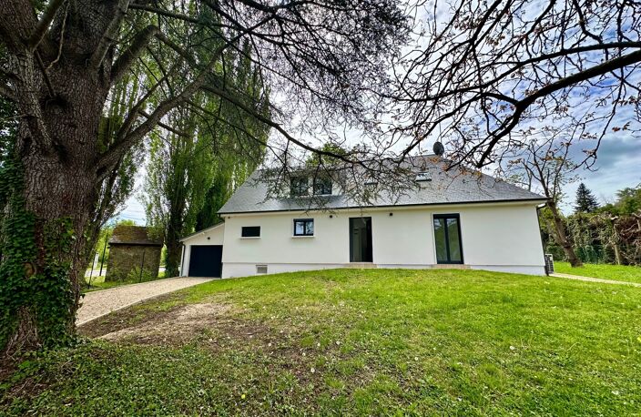 Maison à vendre 8 pièces - 200 m2 - Terrain 1748 m2 - DAMPIERRE EN YVELINES (78) — photo 4