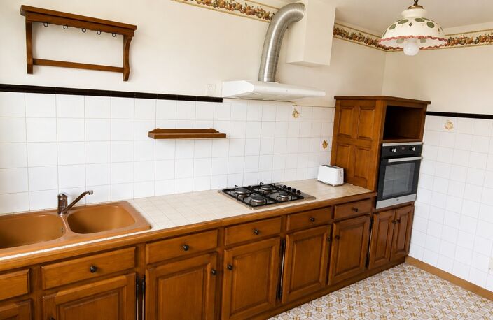 Maison à vendre (47)BOÉ – Maison familiale avec grand parc arboré de 2 400 m², dépendances et hangar — photo 3