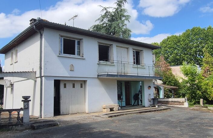 Maison à vendre (47)BOÉ – Maison familiale avec grand parc arboré de 2 400 m², dépendances et hangar — photo 4