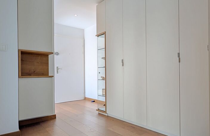 Dpt Haut-Rhin (68), Attique à vendre, appartement T2 de 55,42 m²  :  Bel appartement en Dernier Étage avec Balcon couvert Orienté Sud — photo 3