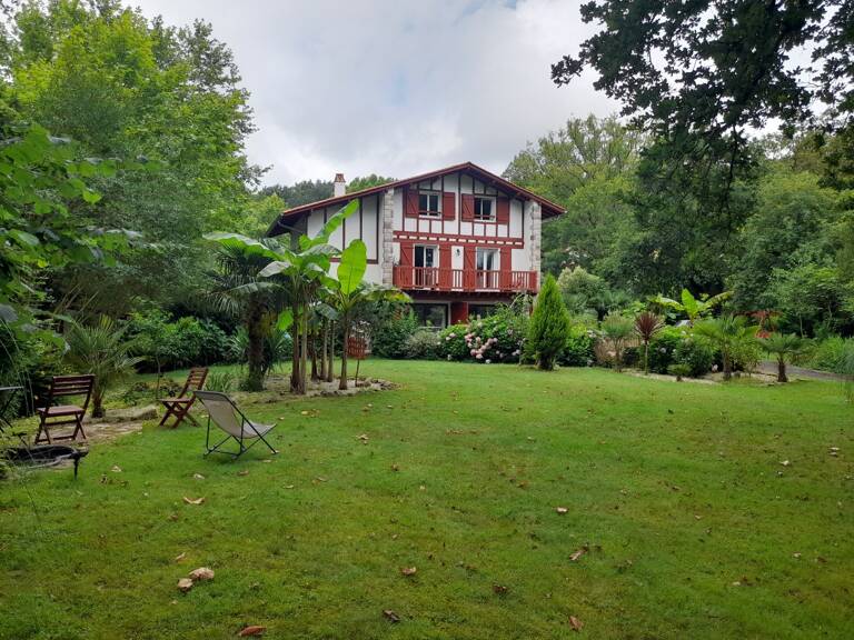 Maison à vendre 8 pièces URRUGNE (64) — photo 1