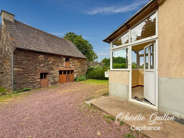 Maison avec dépendance, cour, double jardin et 2 099 m² de terrain – Campagne de Loyat — photo du bien