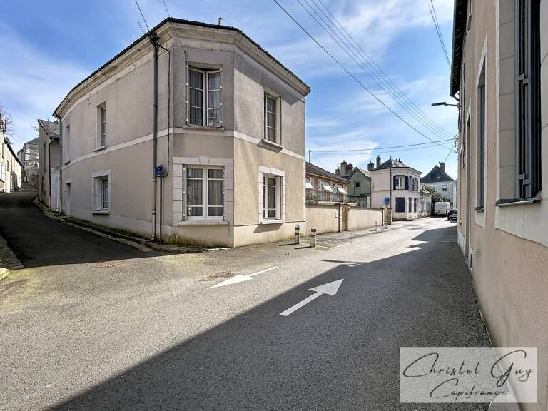 Montval-sur-Loir (72500), maison de charme à vendre 4 chambres, cour et dépendances, coeur de ville — photo 1