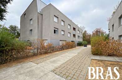 Appartement 3 pièces 222600 €