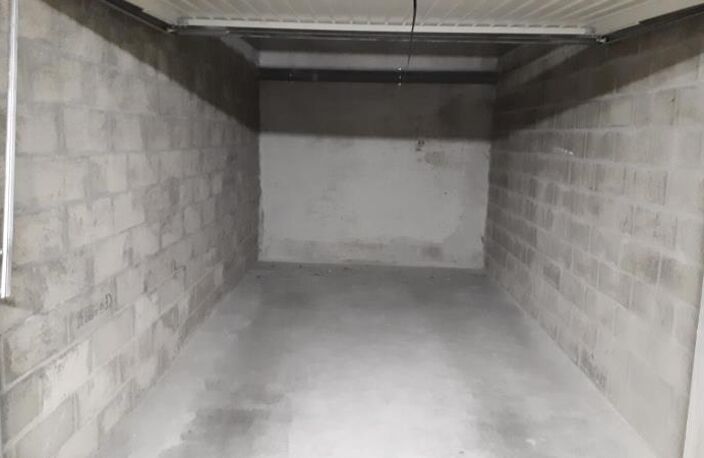 GARAGE BOXE EN SOUS-SOL LYON 03 - 0 m2 — photo 2
